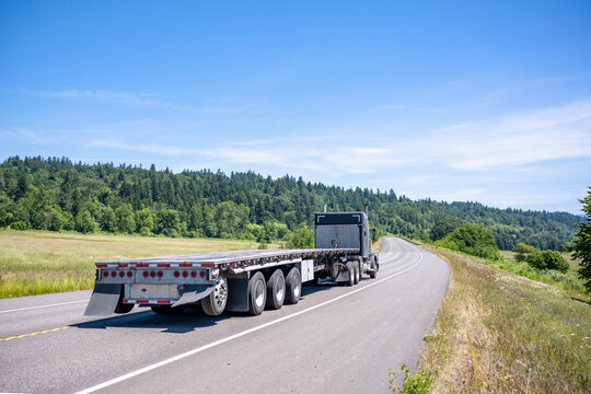 flatbed vs step deck